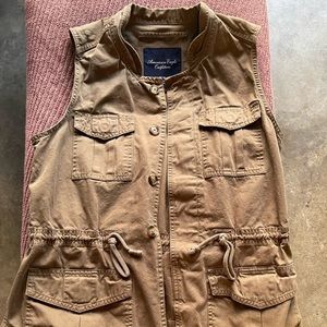 American Eagle 🦅 Camo Vest
